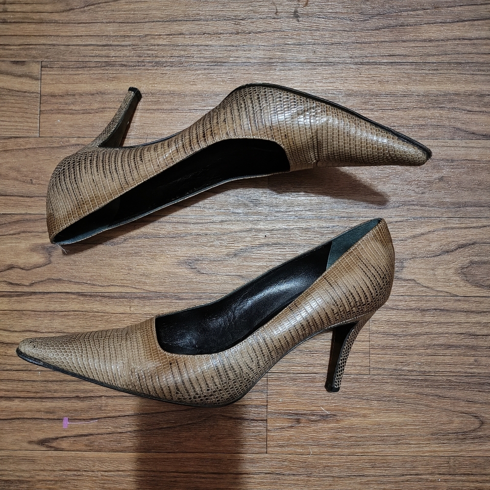 Escada pointy Toe heels